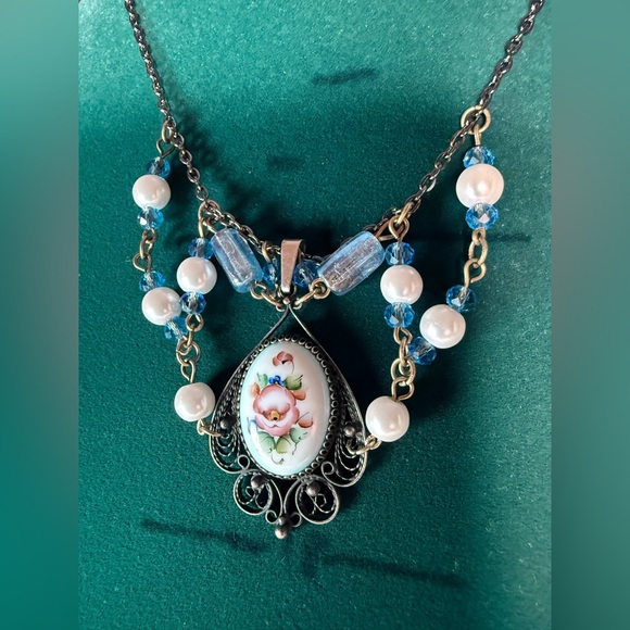 Meet Your Posher - Picture 8 of 17